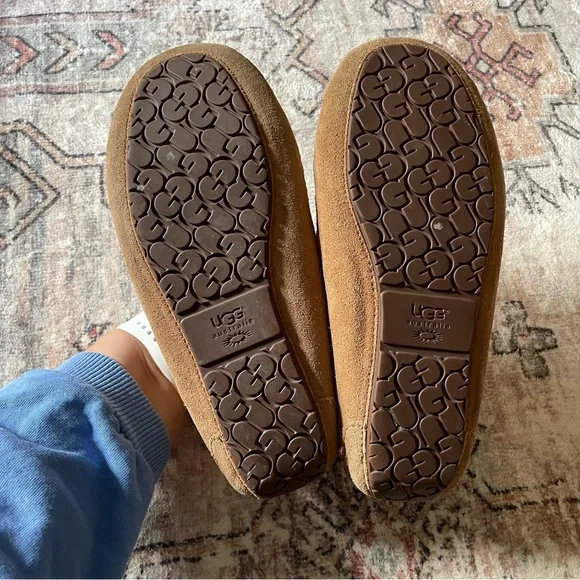 UGG Dakota Leather Moccasin Slippers in Chestnut Women’s Size 6 GUC - Picture 7 of 11